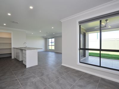 2 Venetian Court, Dubbo