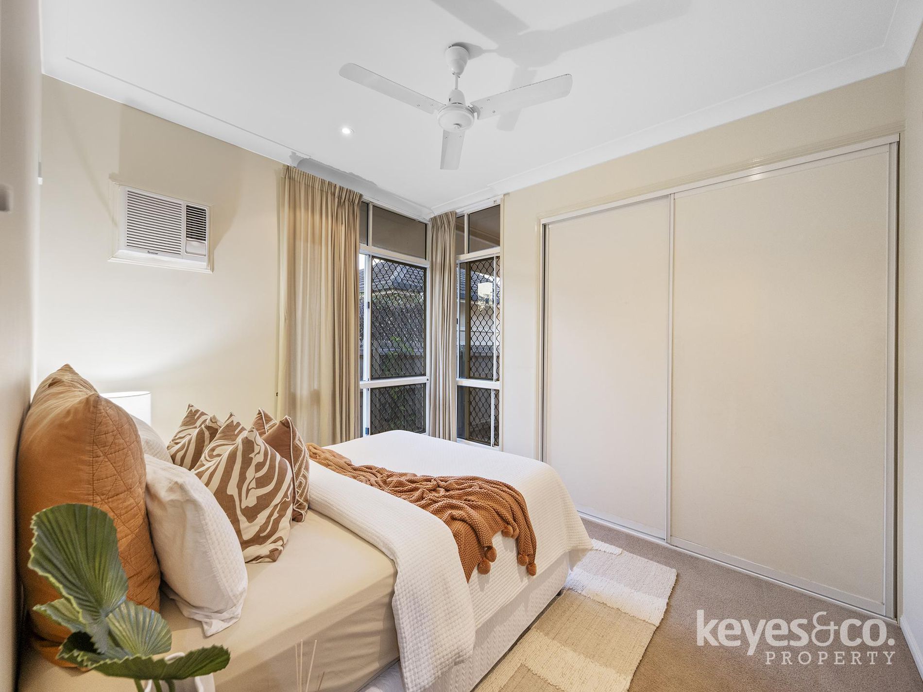 8 Harvard Street, Douglas