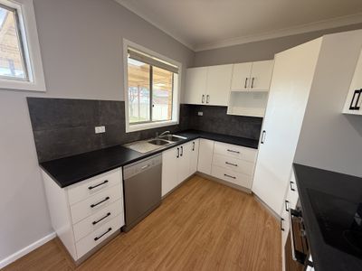 50 Brolgan Road, Parkes