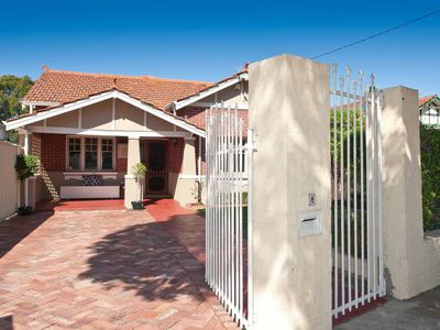 8 Dunedin Street, Mount Hawthorn