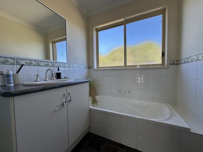 214 Illowa Road, Illowa