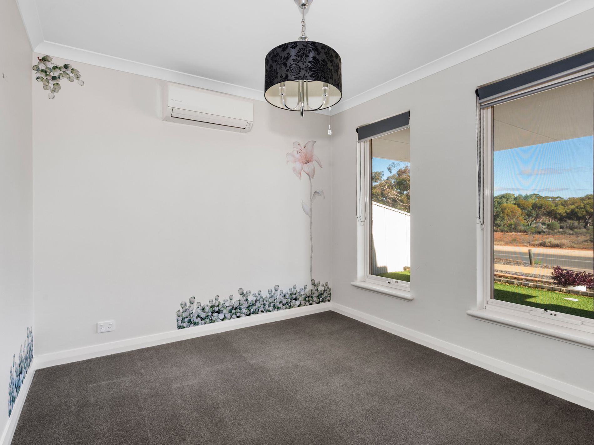 102 Aslett Drive, Karlkurla