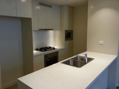 2 Timbrol Avenue, Rhodes