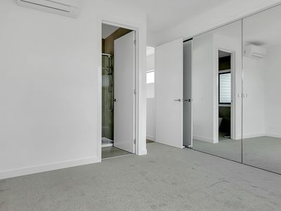 1 / 23 Austin Crescent West, Yarraville