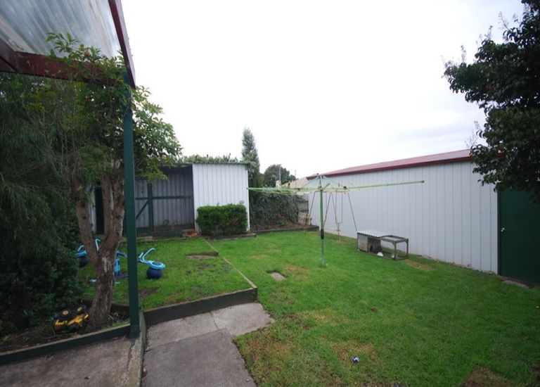 9 Valmai Avenue, Portland