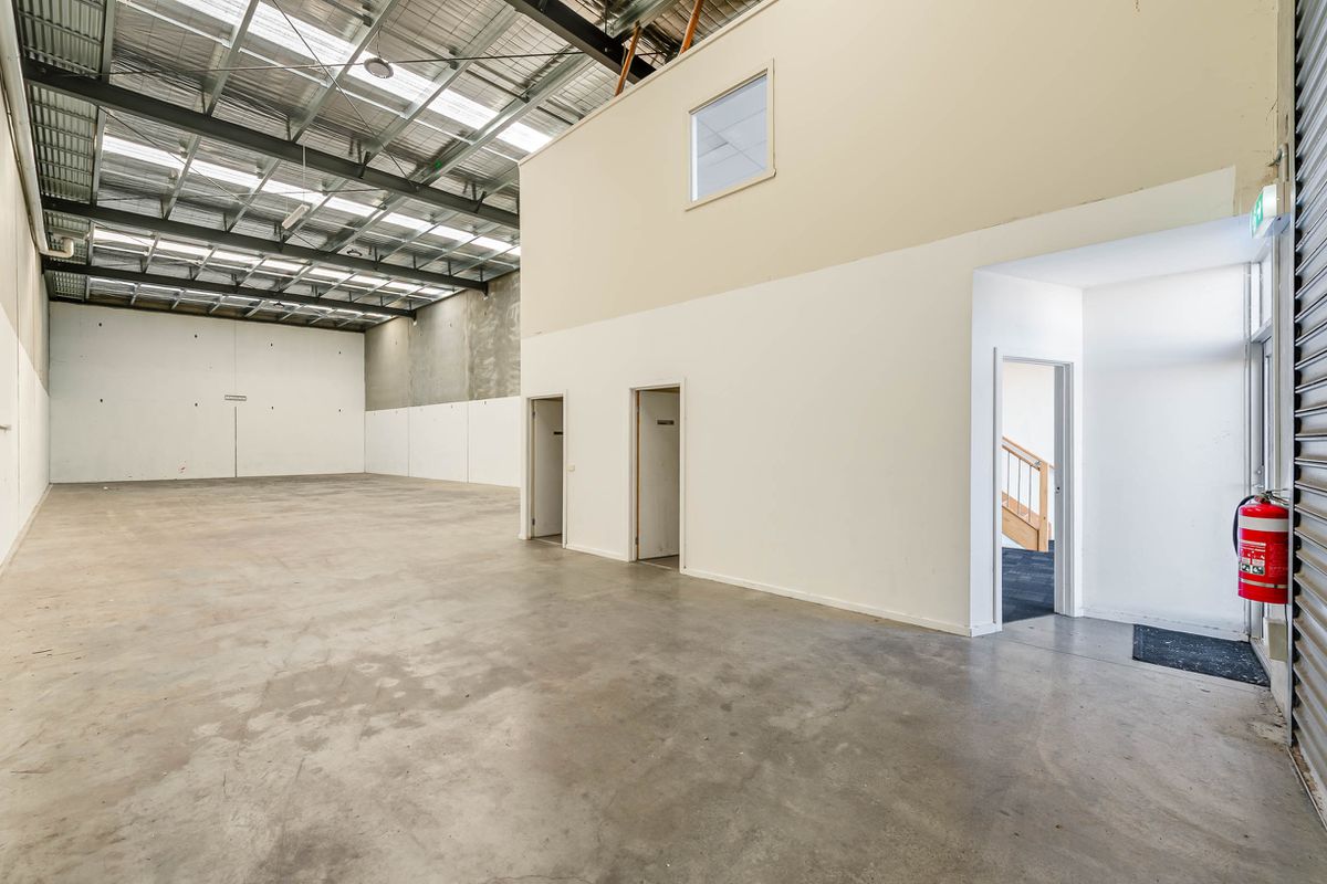 24 Drake Boulevard, Altona