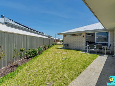 33 Summerhome Parade, Yanchep