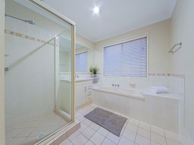 10 Jasmine Street, Wakerley