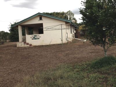 4 Railway Street, Ravenswood