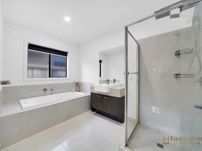 53 Anniversary Avenue, Wyndham Vale