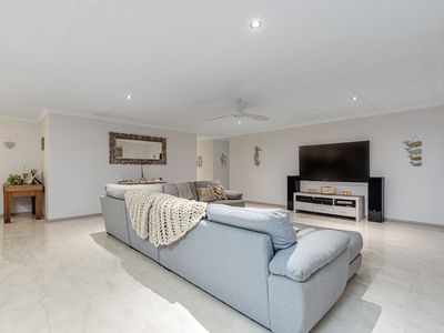 137 Lagoon Drive, Yanchep