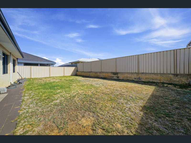 16 Pinelle Parkway, Aubin Grove