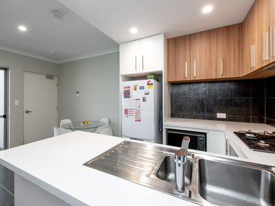 9/16 Chisholm Way, Balga