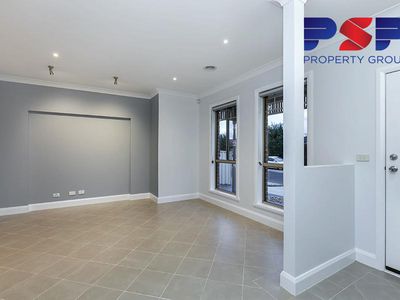 2/2 Bellworth Avenue, Tarneit