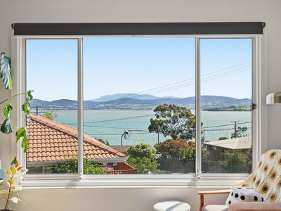 2 / 3 Vancouver Link, Midway Point