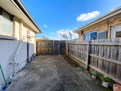 1/6 Waratah Avenue, Tullamarine