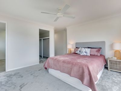 8 Greenham Street, Raceview