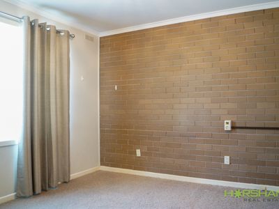 3 / 7 Roberts Avenue, Horsham