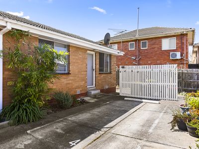 4 / 31 Larbert Road, Noble Park