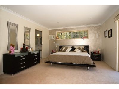 10 Willmott Court, Rochedale South