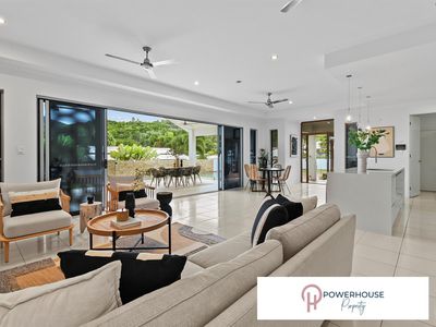 6 Badine Street, Caravonica