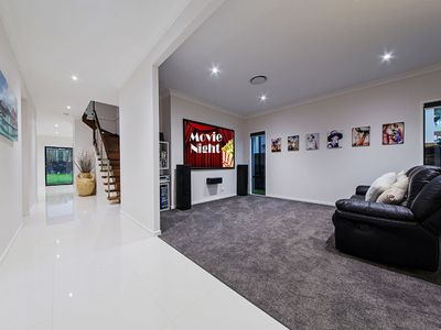 9 Lydia Place, Wakerley