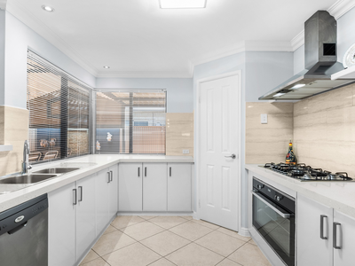 9 Azure Street, Southern River