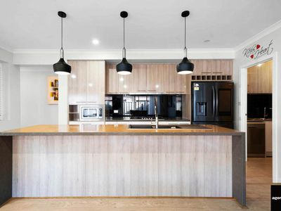 38 Wedgebill Circuit, Werribee