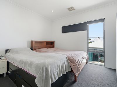 240 Leeuwin Boulevard, Bushmead