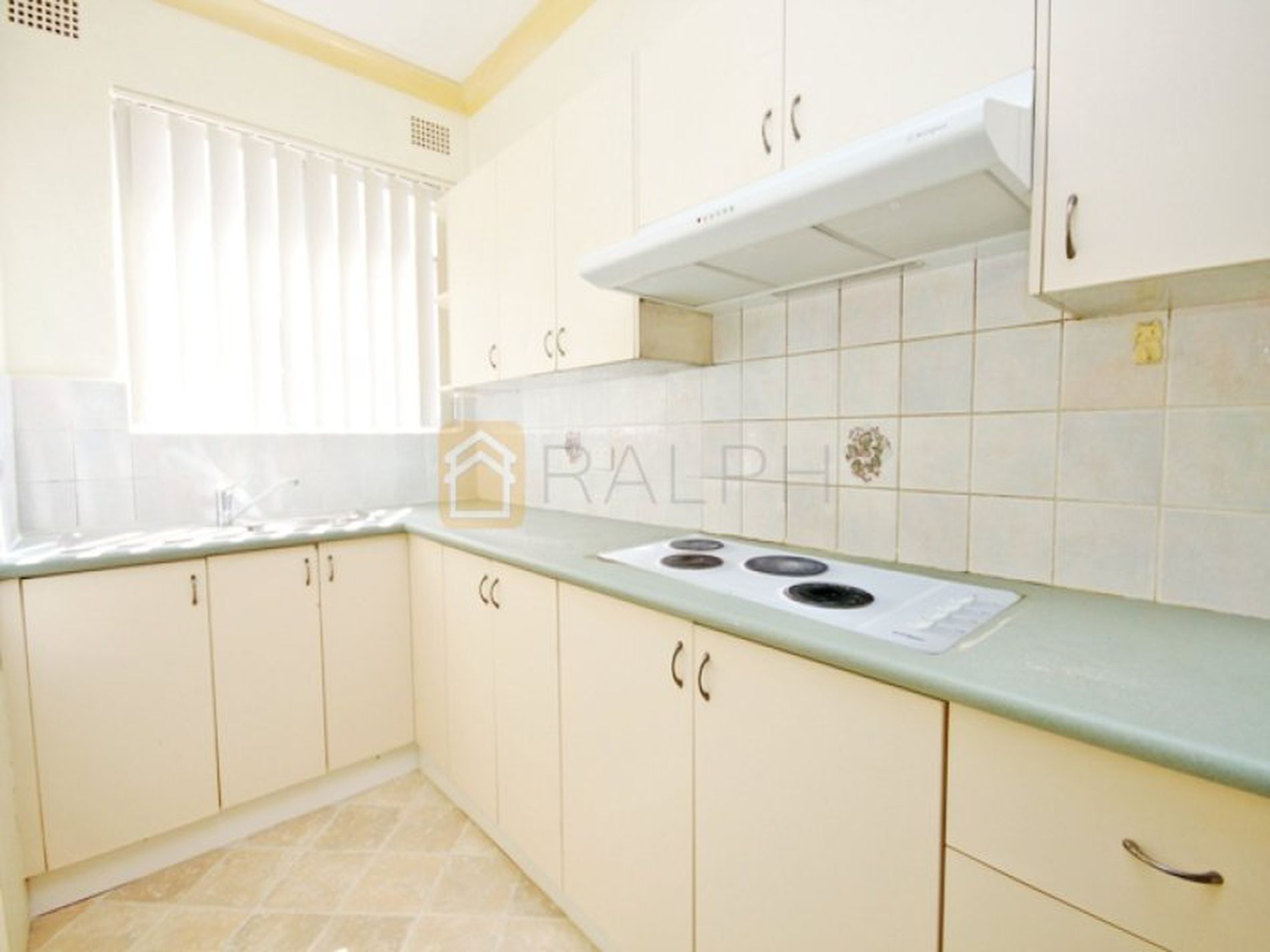 3 / 4 Garrong Road, Lakemba