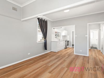 11 BEDDIE STREET, West Bathurst