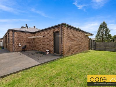 26 Verdant Avenue, Officer