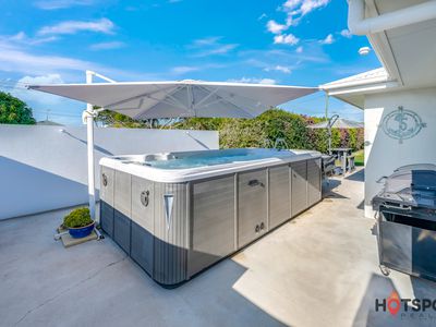 5 Cove Street, Burnett Heads