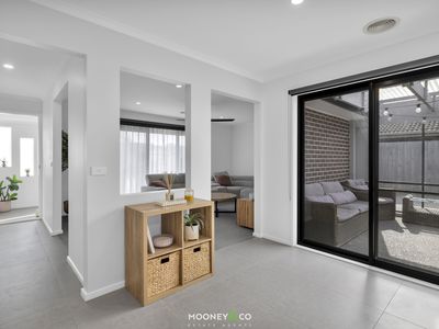 14 Willora Crescent, Cranbourne West