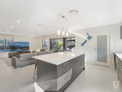 11 Satinwood Road, Woongarrah