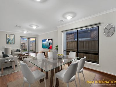 18 Perceval Place , Mambourin