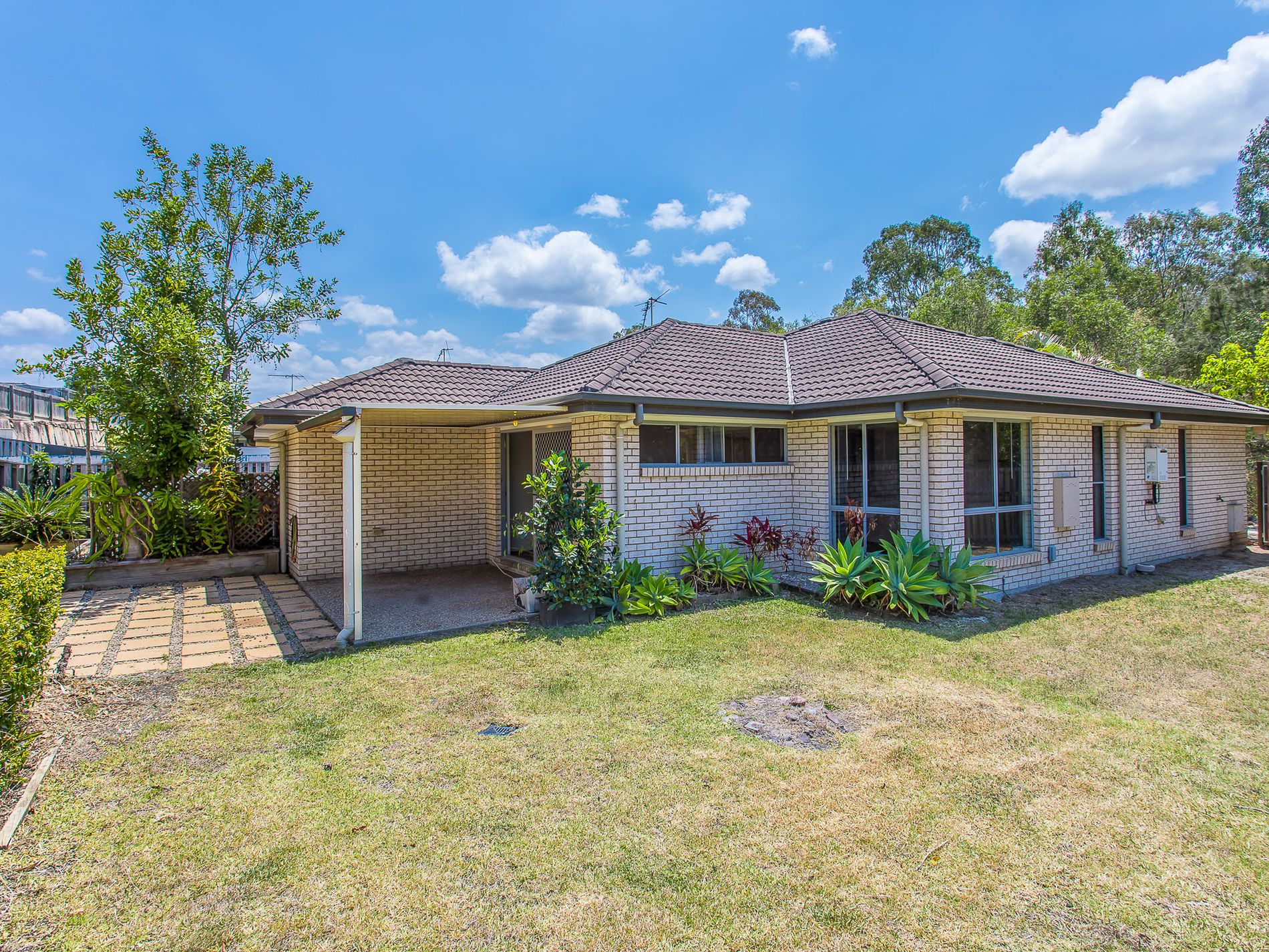 50 Vanilla Av, Griffin