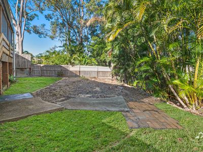 6 MALDON COURT, Helensvale