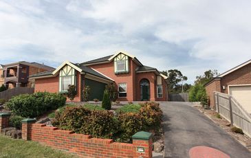 4 Whitaker Place, Beaconsfield