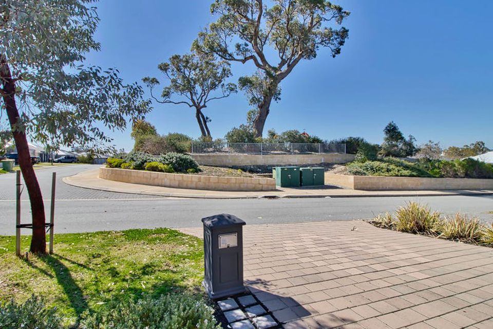 20 Larkfield  , Baldivis