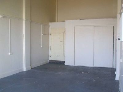 42 McLachlan Street, Horsham