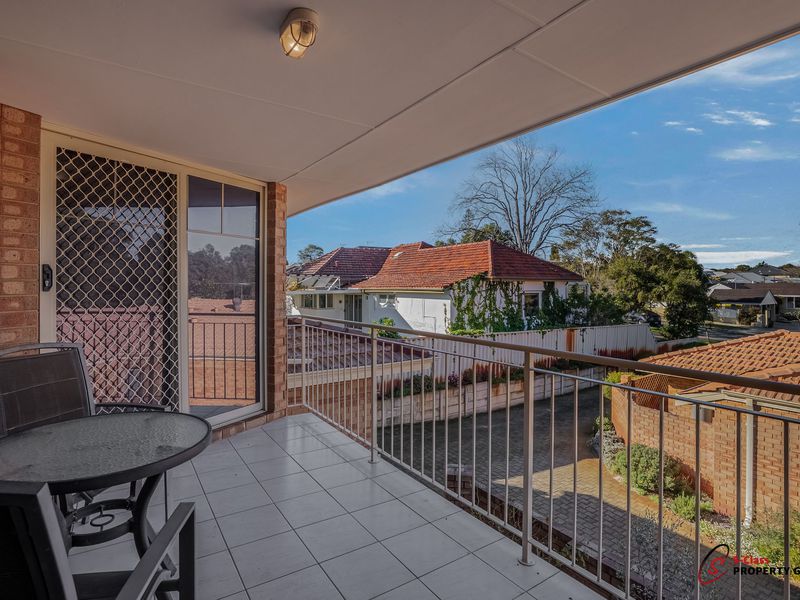 3 / 33 Baldwin Street, Como