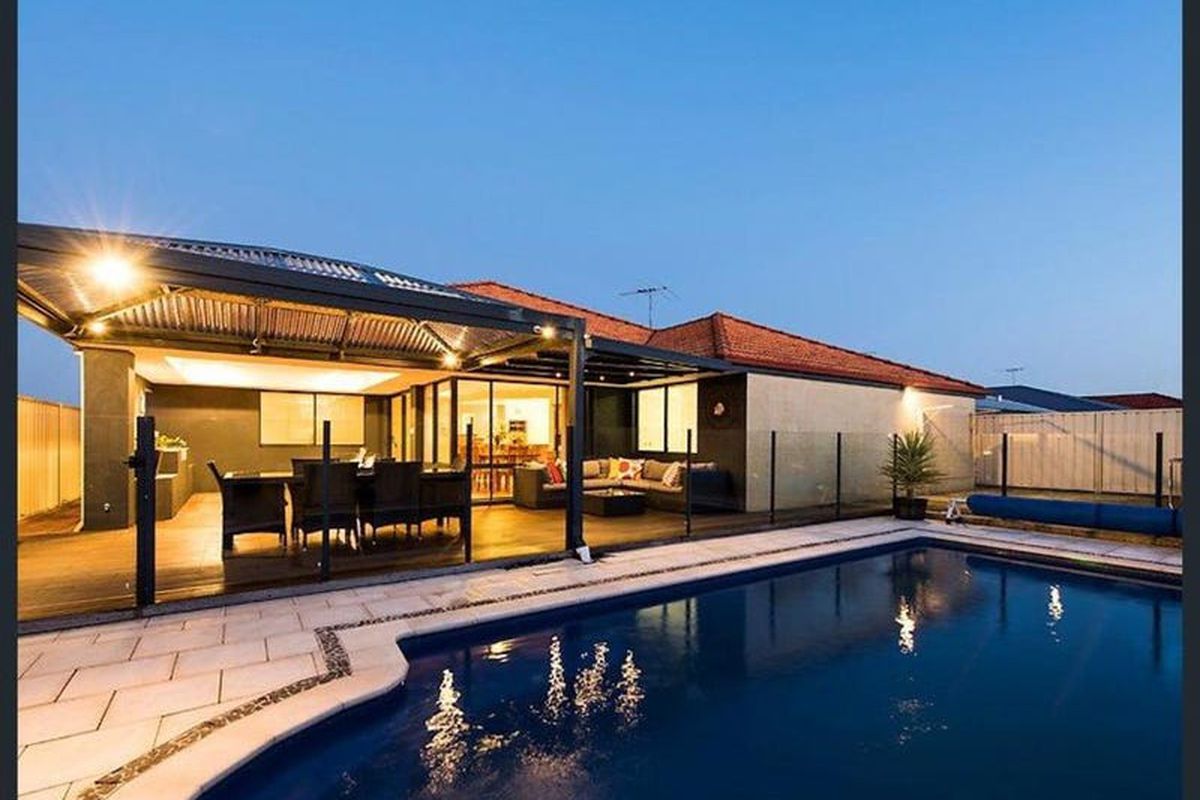 12 Brenchley Drive, Atwell