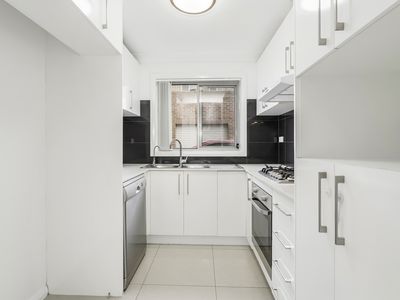 12 / 570 Sunnyholt Road, Stanhope Gardens