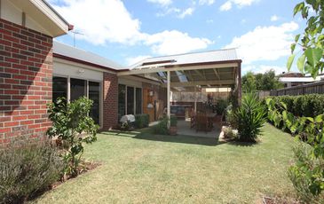 59 Fieldstone Blvd, Beaconsfield