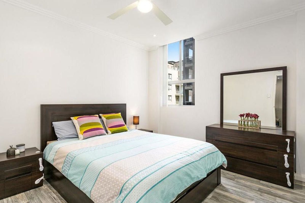 D201 / 81 Courallie Avenue, Homebush West