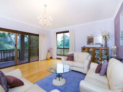 3 Koombala Grove, Cordeaux Heights