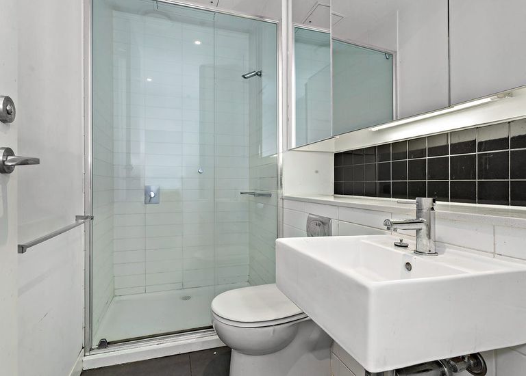 411 / 30-34 Bray Street, South Yarra