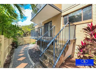 2 / 115 Sherwood Road, Toowong