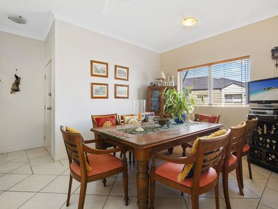 76 / 88 Limetree Parade, Runaway Bay